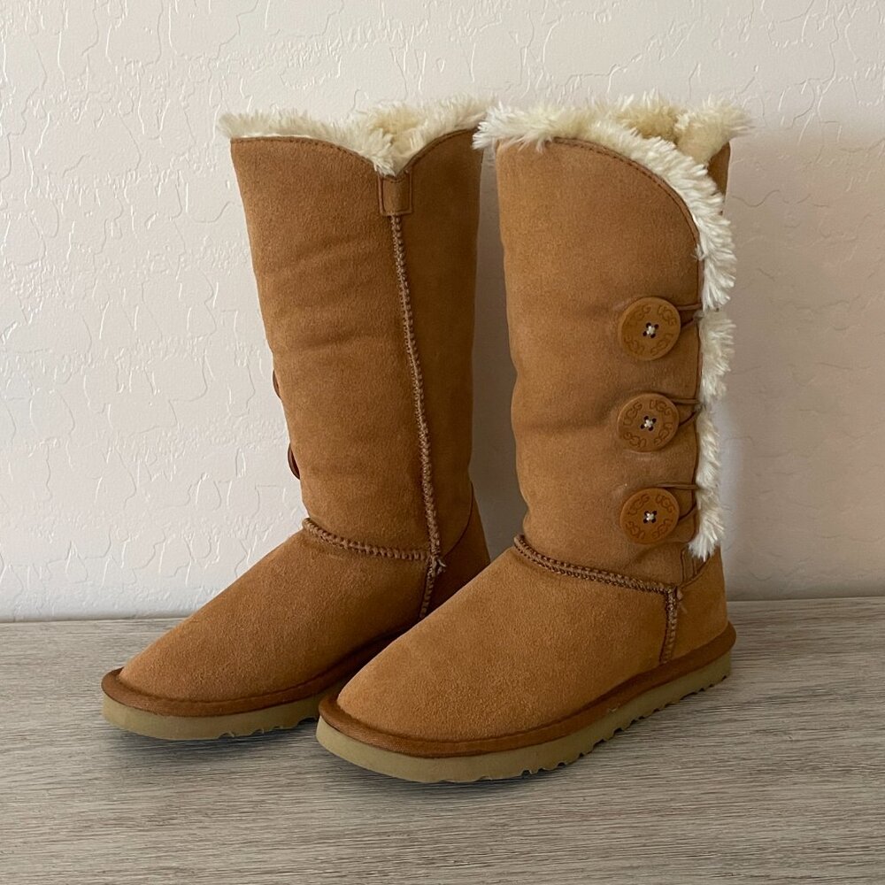 Inspired Boots 6 Button Tan Suede Never Worn